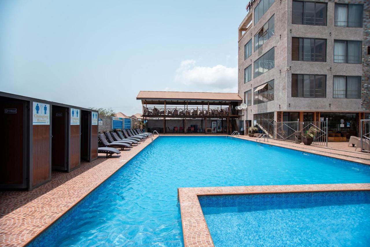 Plus 33 Hotel Nungua Esterno foto