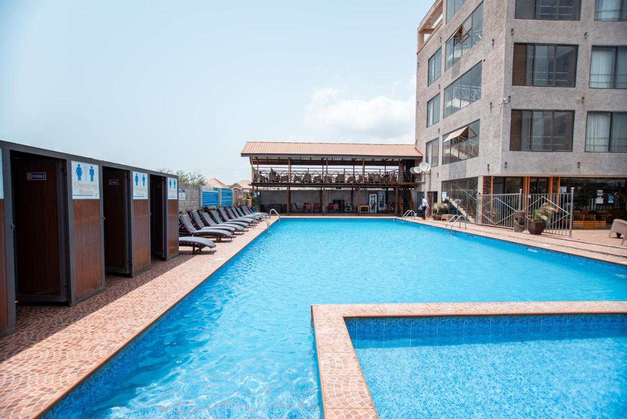 Plus 33 Hotel Nungua Esterno foto