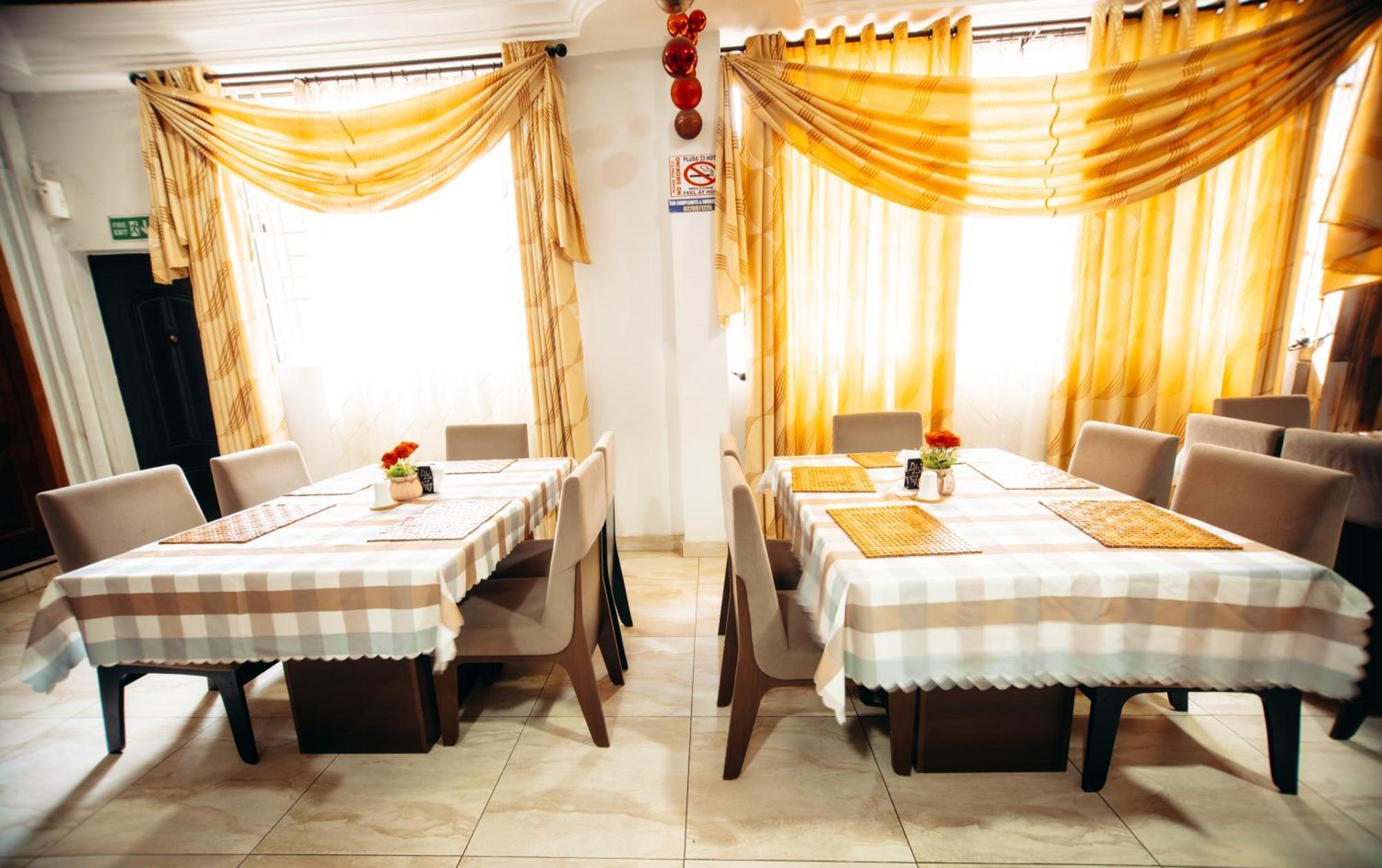 Plus 33 Hotel Nungua Esterno foto